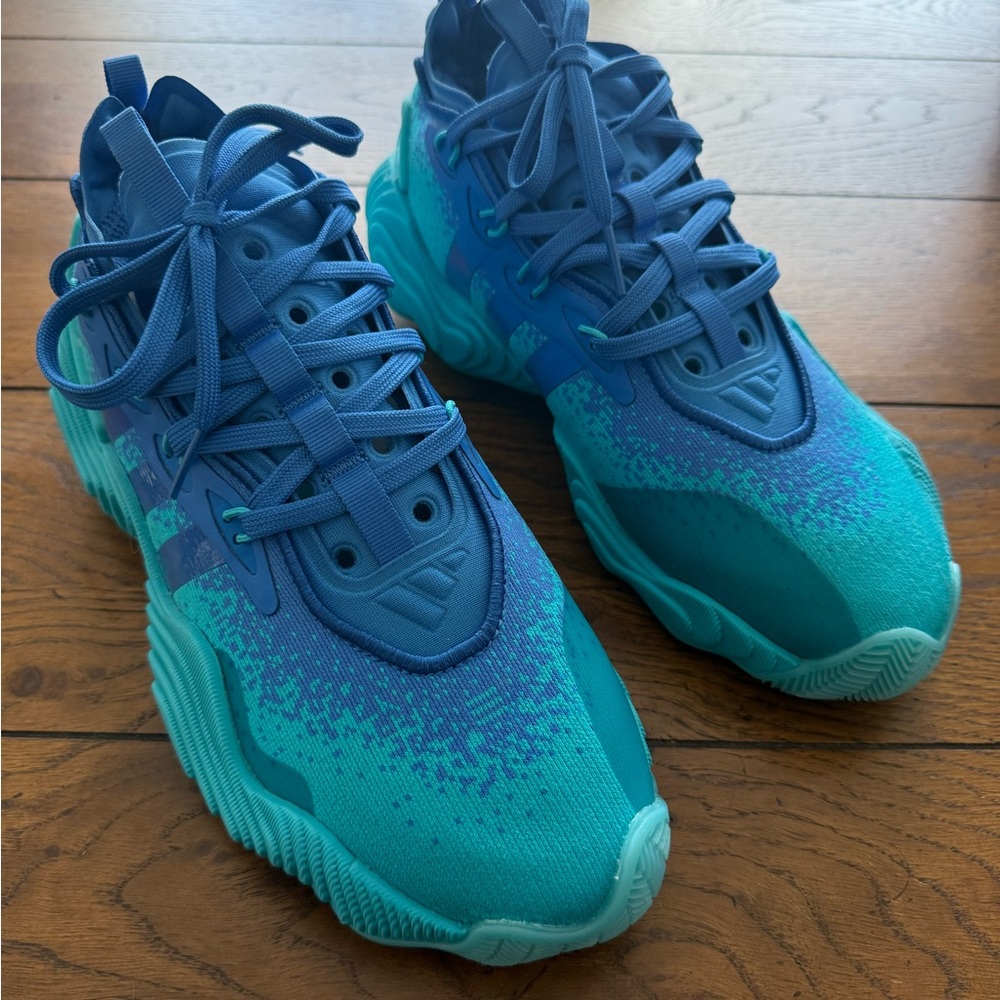 adidas TRAE YOUNG 3 BASKETBALL SHOES